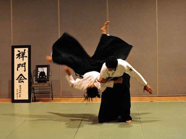 Các đòn Aikido cơ bản để tấn công