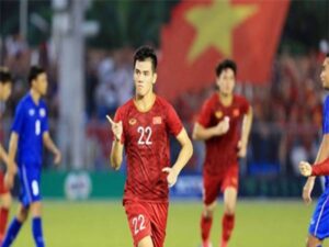 Tin bóng đá 23/8: Tiến Linh sẽ nặng gánh trên hàng công tuyển Việt Nam