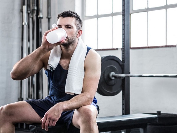 Tập gym nên uống gì để tăng cơ, giảm mỡ nhanh chóng?