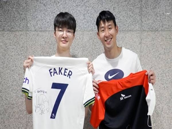 Bóng đá Quốc Tế ngày 12/7: Faker đổi áo đấu với Son Heung-min
