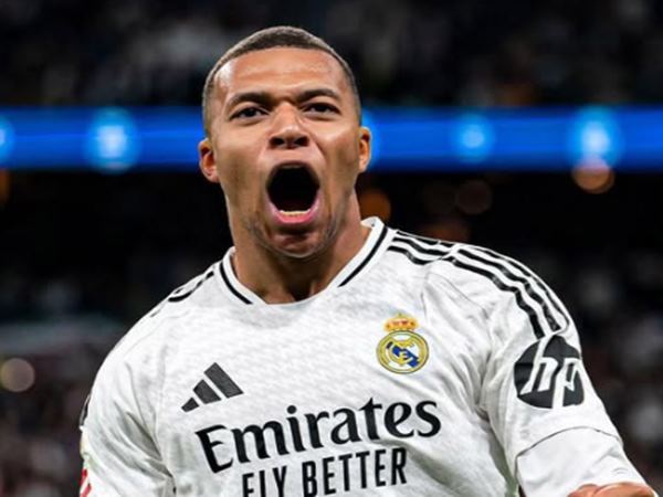 Mbappe chạm mốc lịch sử ghi 30 bàn mùa đầu tiên