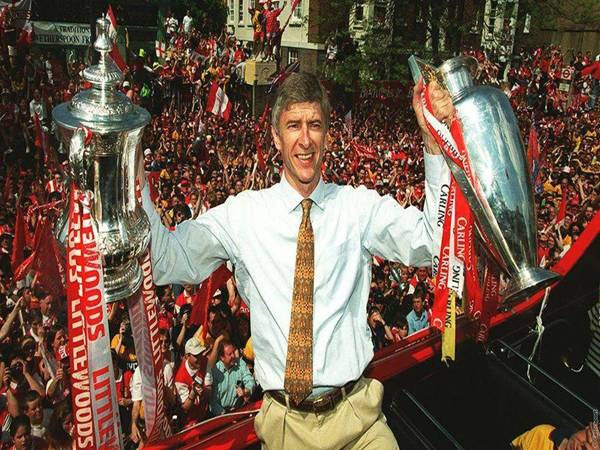 Wenger huấn luyện viên Arsenal xuất sắc