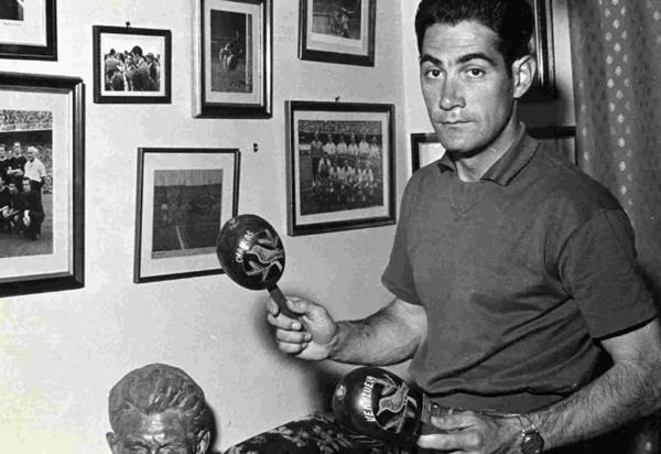 Thủ môn huyền thoại Barca Thủ môn huyền thoại Barca