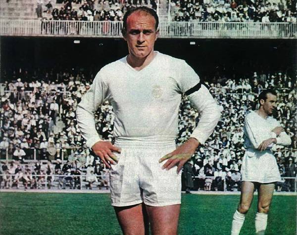 Tiền đạo huyền thoại Real Madrid