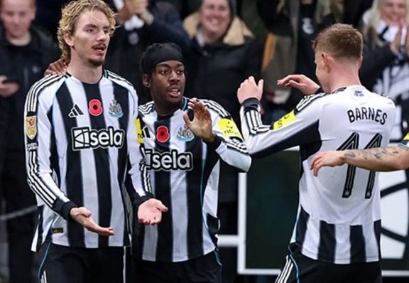 Newcastle vỡ òa khi ngôi sao số 1 trở lại với sân cỏ