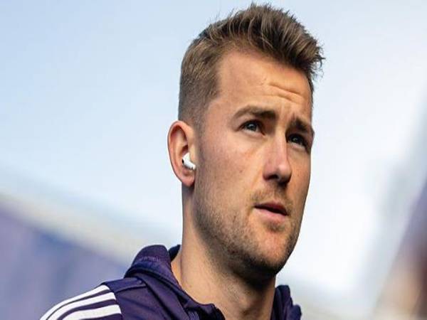 Hàng thủ Man United đối mặt thử thách lớn